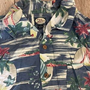 Tommy Bahama Men XL Multicolor Floral Rayon  Blend Short Sleeve Hawaiian Shirt